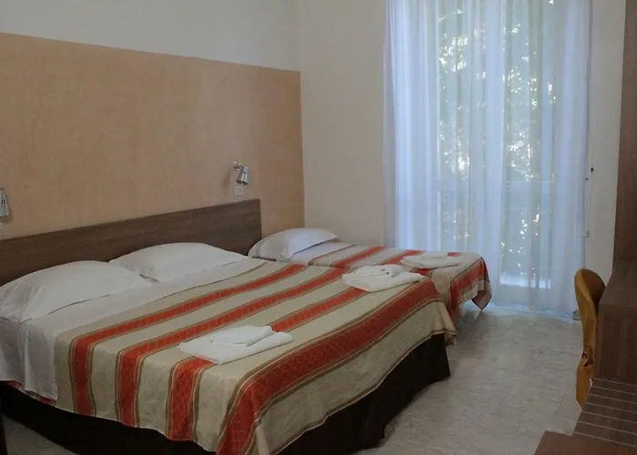Derna 3* Viareggio