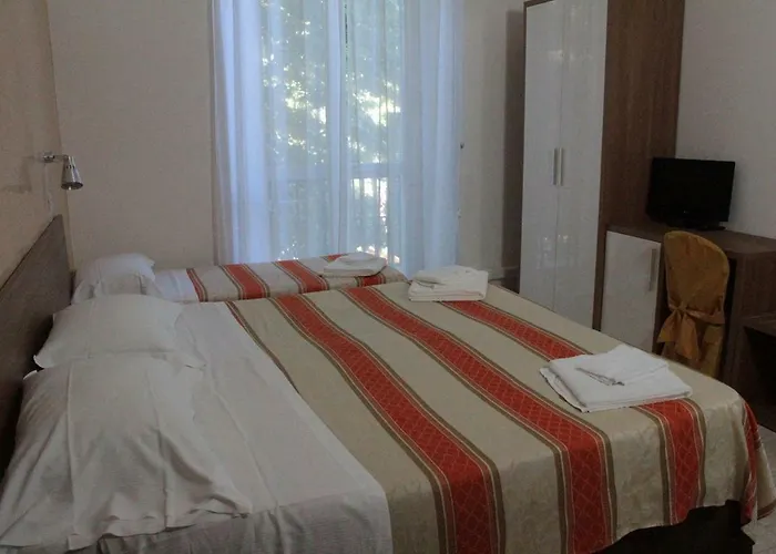 Derna 3* Viareggio