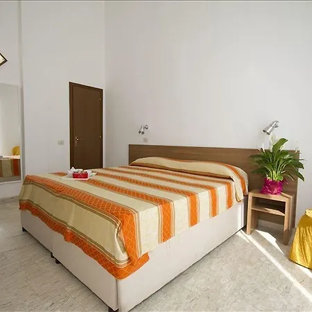 Hotel Derna 3*
