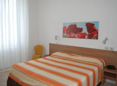 Hotell Derna Viareggio